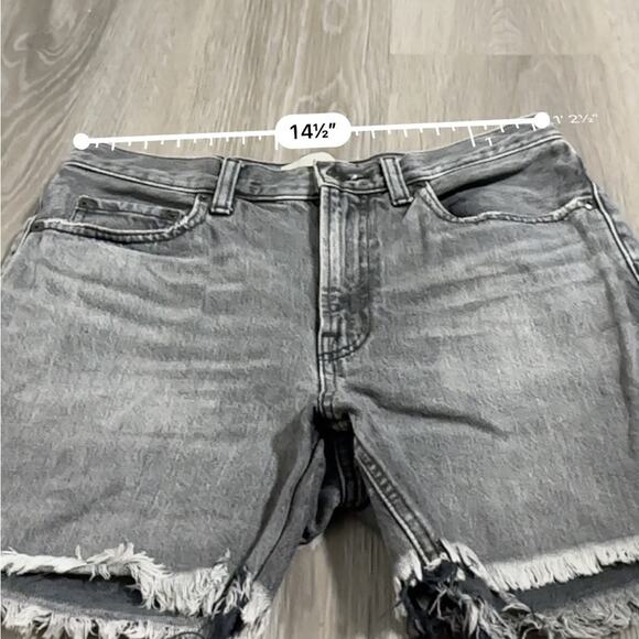 Everlane Gray Charcoal Wash Raw Hem Mid Rise Denim Jean Shorts Size 27 - Picture 7 of 9